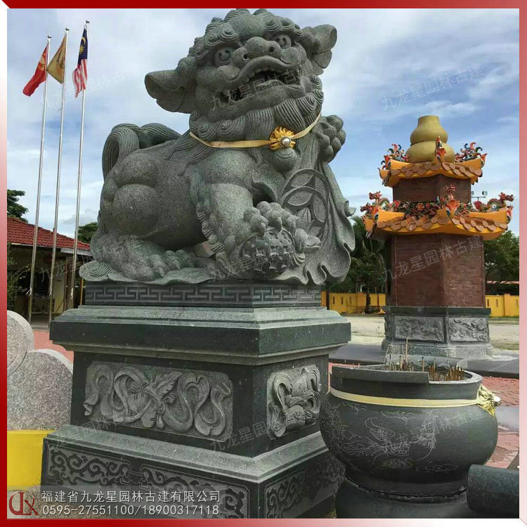獻(xiàn)錢(qián)石獅子